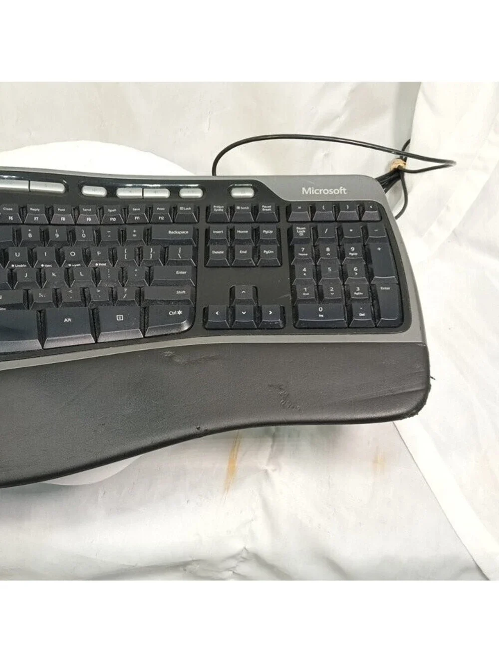 Microsoft Natural Ergonomic Keyboard 4000 Wired USB Split